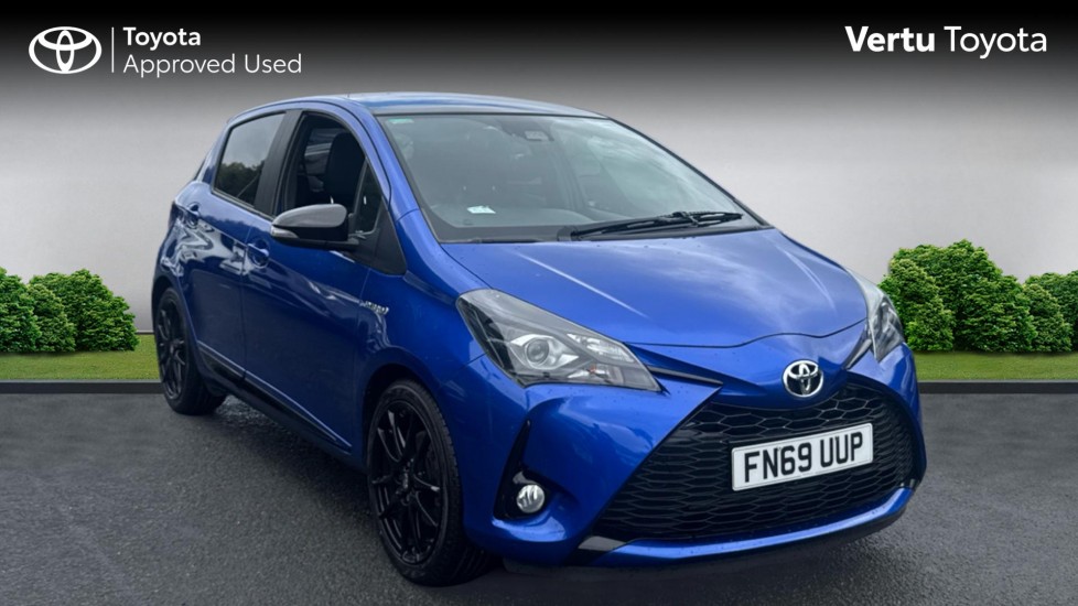 Toyota Yaris 1.5 Hybrid GR-Sport 5dr CVT Hybrid Hatchback - Image 1