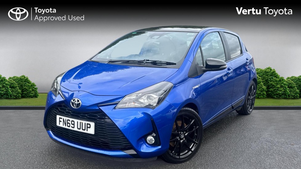 Toyota Yaris 1.5 Hybrid GR-Sport 5dr CVT Hybrid Hatchback - Image 3
