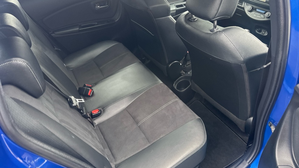 Toyota Yaris 1.5 Hybrid GR-Sport 5dr CVT Hybrid Hatchback - Image 8