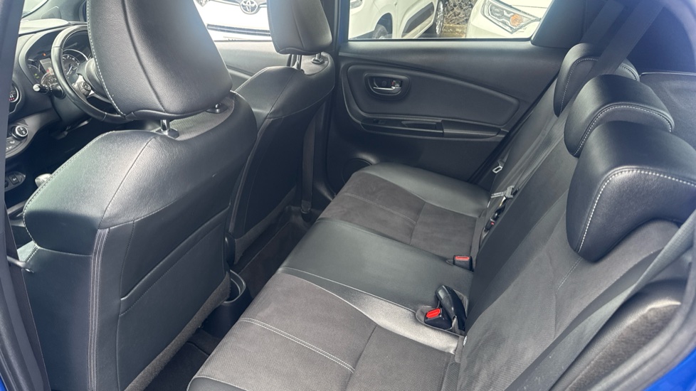 Toyota Yaris 1.5 Hybrid GR-Sport 5dr CVT Hybrid Hatchback - Image 15