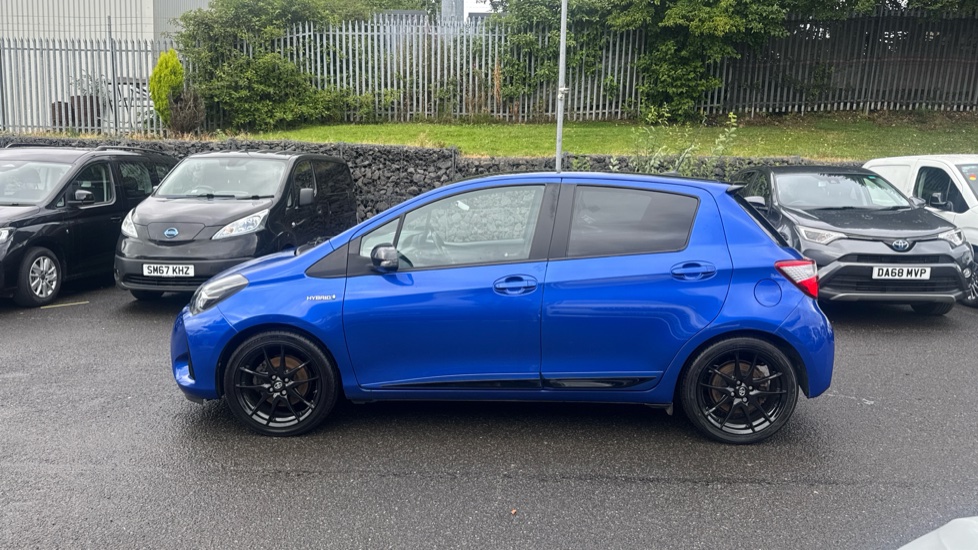 Toyota Yaris 1.5 Hybrid GR-Sport 5dr CVT Hybrid Hatchback - Image 24