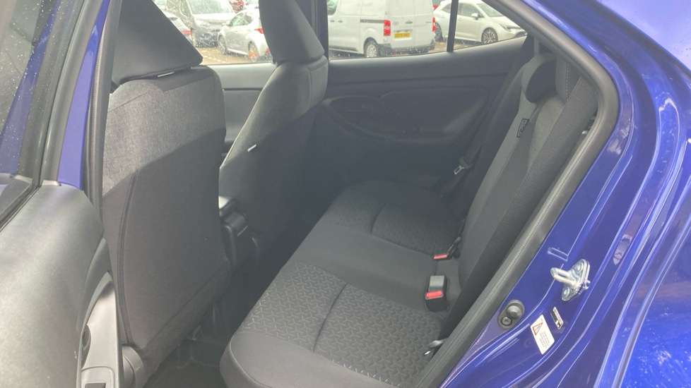 Toyota Yaris Cross 1.5 Hybrid Design 5dr CVT Hybrid Estate - Image 15