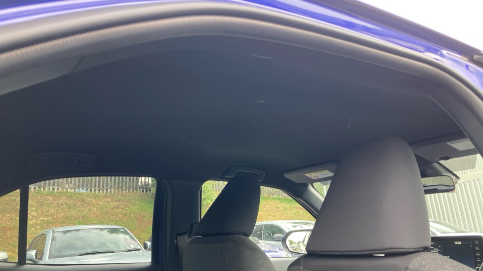 Toyota Yaris Cross 1.5 Hybrid Design 5dr CVT Hybrid Estate - Image 19
