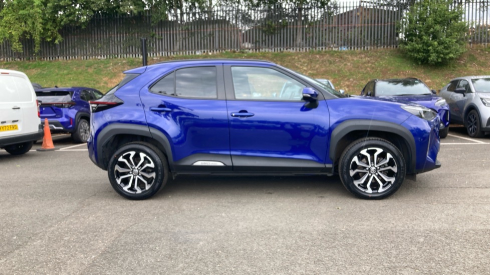 Toyota Yaris Cross 1.5 Hybrid Design 5dr CVT Hybrid Estate - Image 23