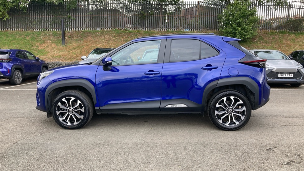 Toyota Yaris Cross 1.5 Hybrid Design 5dr CVT Hybrid Estate - Image 24