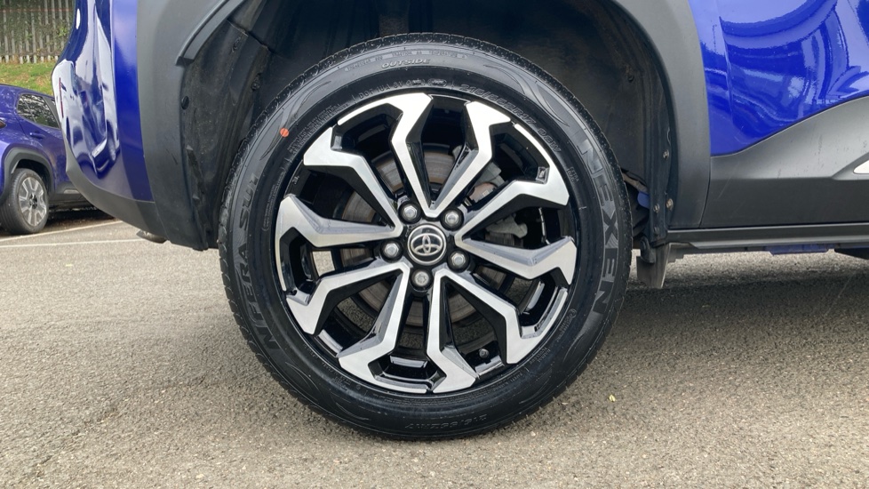 Toyota Yaris Cross 1.5 Hybrid Design 5dr CVT Hybrid Estate - Image 25