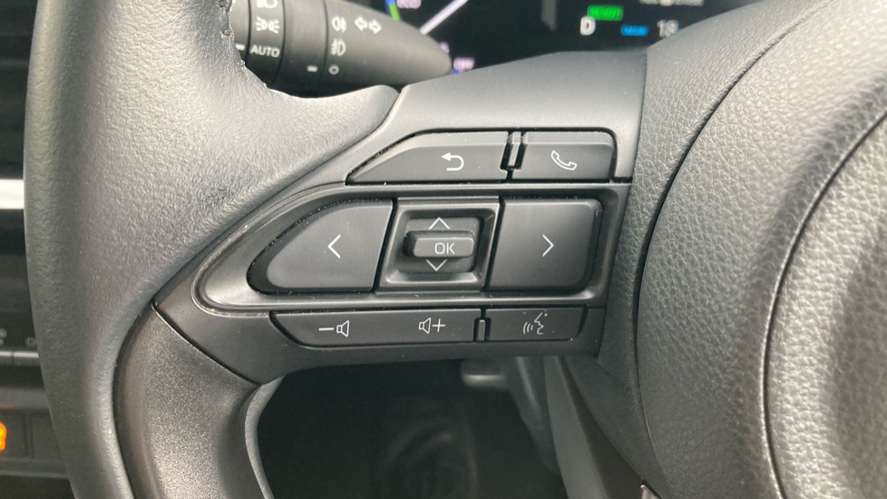 Toyota Yaris Cross 1.5 Hybrid Design 5dr CVT Hybrid Estate - Image 43