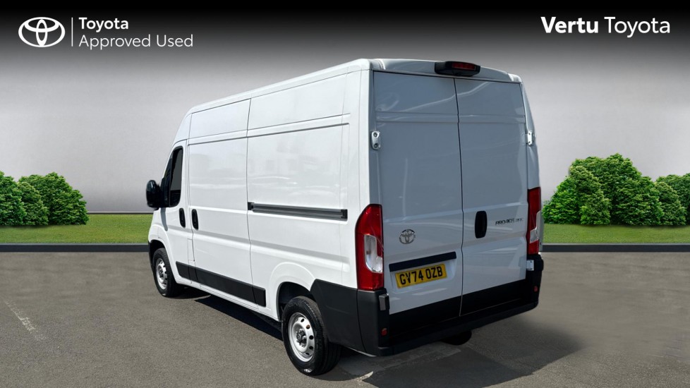 Toyota Proace Max L2 Diesel 2.2D 140 Icon H2 Van - Image 4