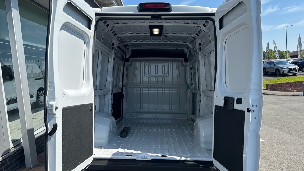 Toyota Proace Max L2 Diesel 2.2D 140 Icon H2 Van - Image 13
