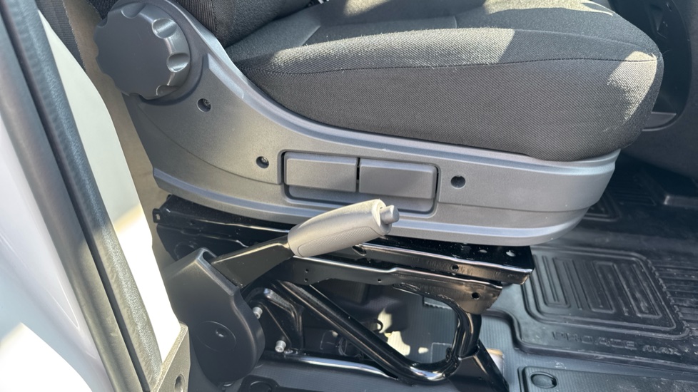 Toyota Proace Max L2 Diesel 2.2D 140 Icon H2 Van - Image 18