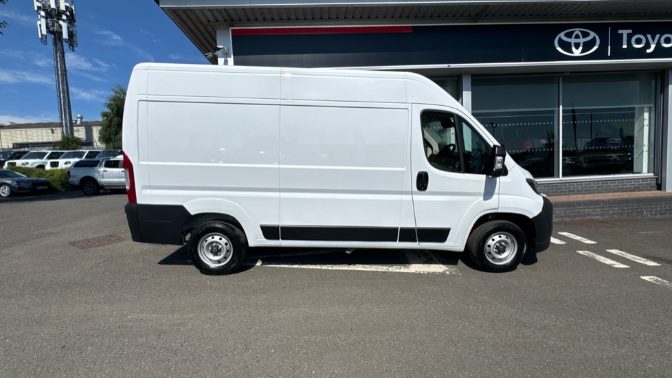 Toyota Proace Max L2 Diesel 2.2D 140 Icon H2 Van - Image 23