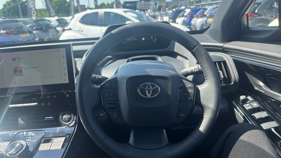 Toyota bZ4X 150kW Motion 71.4kWh 5dr Auto Electric Hatchback - Image 7