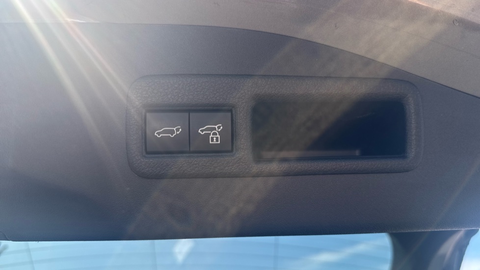 Toyota bZ4X 150kW Motion 71.4kWh 5dr Auto Electric Hatchback - Image 29