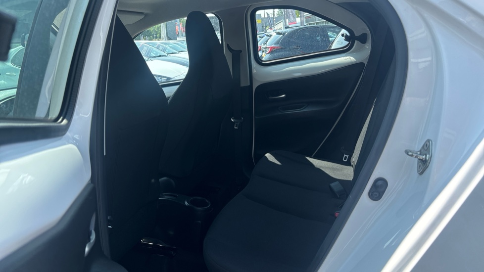 Toyota Aygo X 1.0 VVT-i Pure 5dr Petrol Hatchback - Image 15