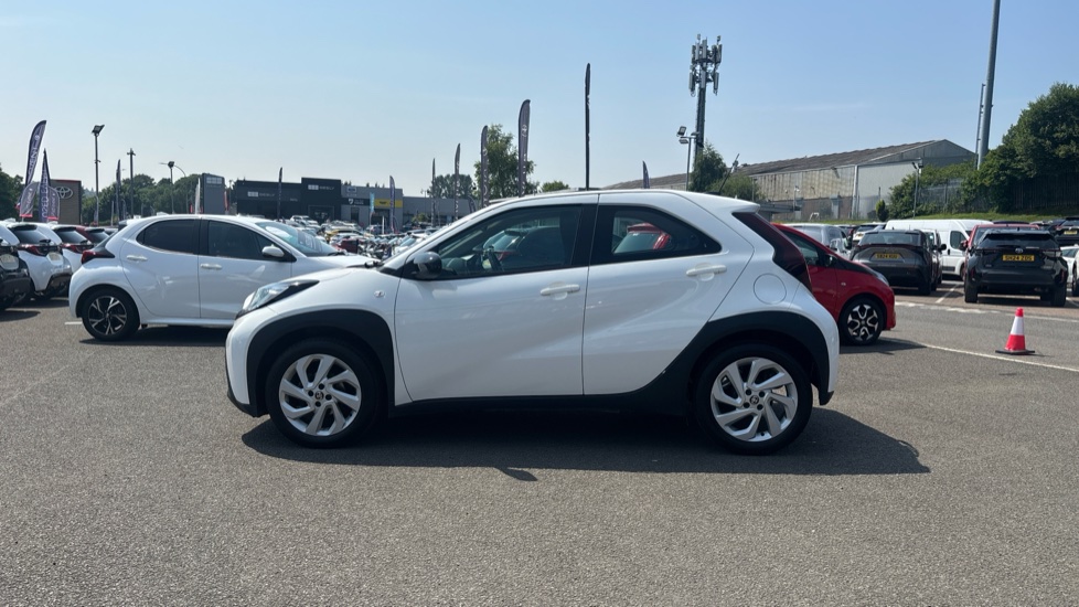 Toyota Aygo X 1.0 VVT-i Pure 5dr Petrol Hatchback - Image 24