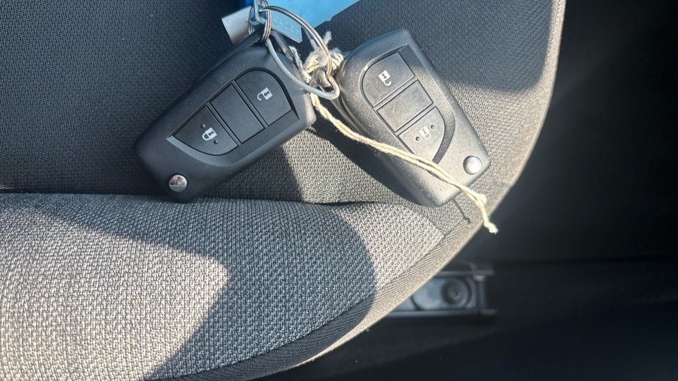 Toyota Aygo X 1.0 VVT-i Pure 5dr Petrol Hatchback - Image 28