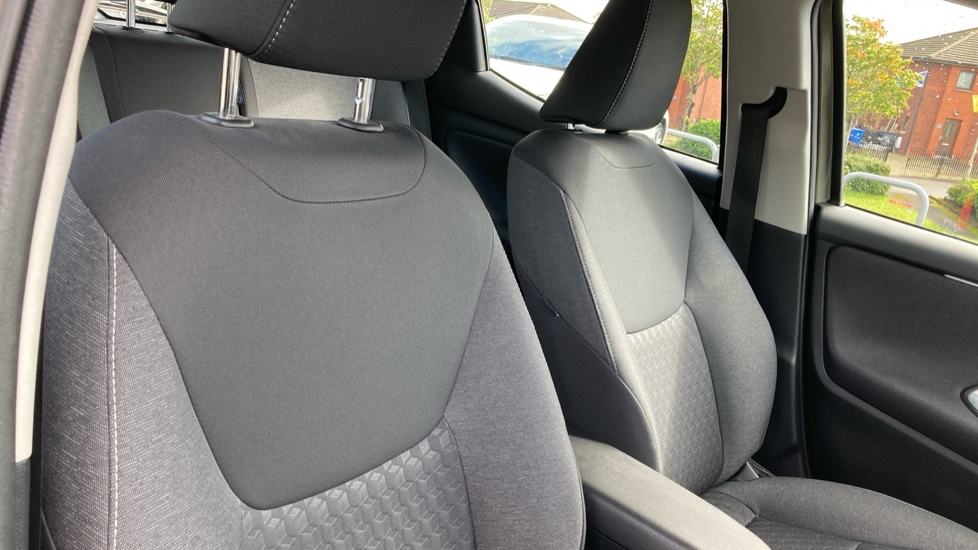 Toyota Yaris 1.5 Hybrid Icon 5dr CVT Hybrid Hatchback - Image 48