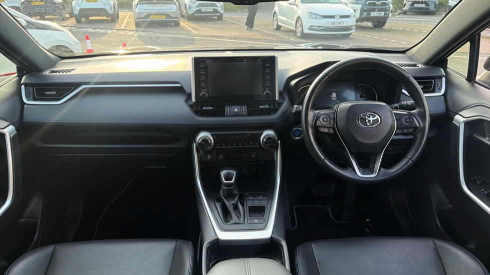 Toyota RAV4 2.5 VVT-i Hybrid Dynamic 5dr CVT 2WD Hybrid Estate - Image 6