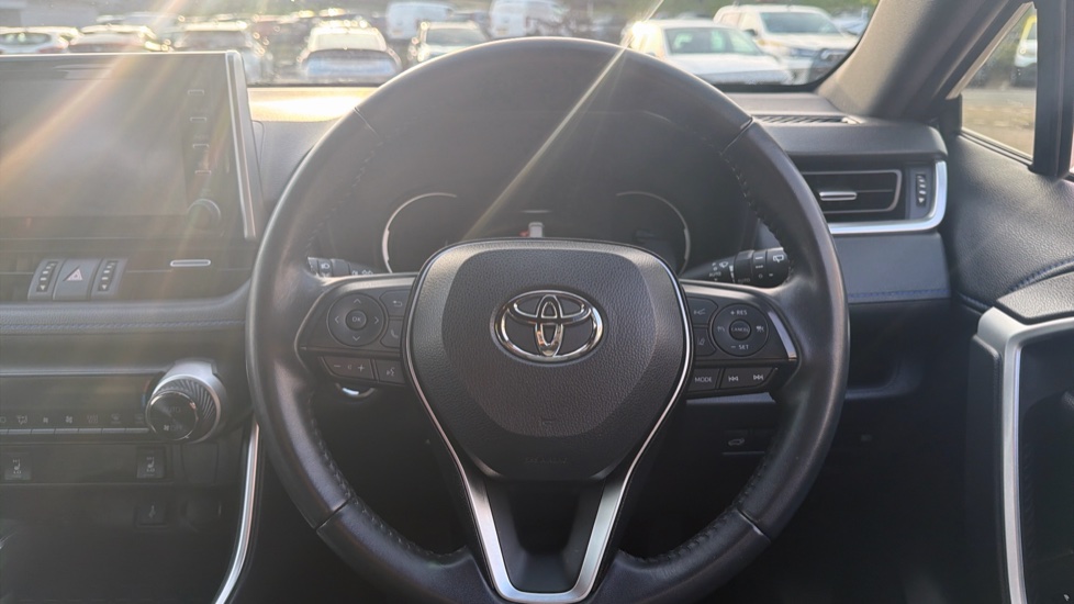 Toyota RAV4 2.5 VVT-i Hybrid Dynamic 5dr CVT 2WD Hybrid Estate - Image 10