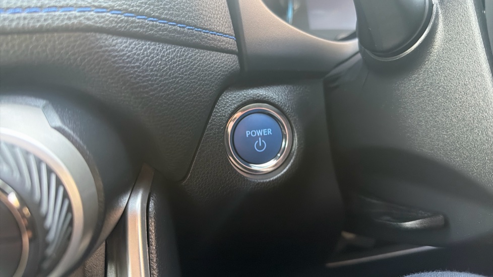 Toyota RAV4 2.5 VVT-i Hybrid Dynamic 5dr CVT 2WD Hybrid Estate - Image 16