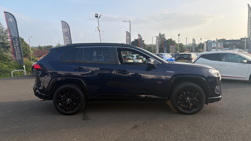 Toyota RAV4 2.5 VVT-i Hybrid Dynamic 5dr CVT 2WD Hybrid Estate - Image 23