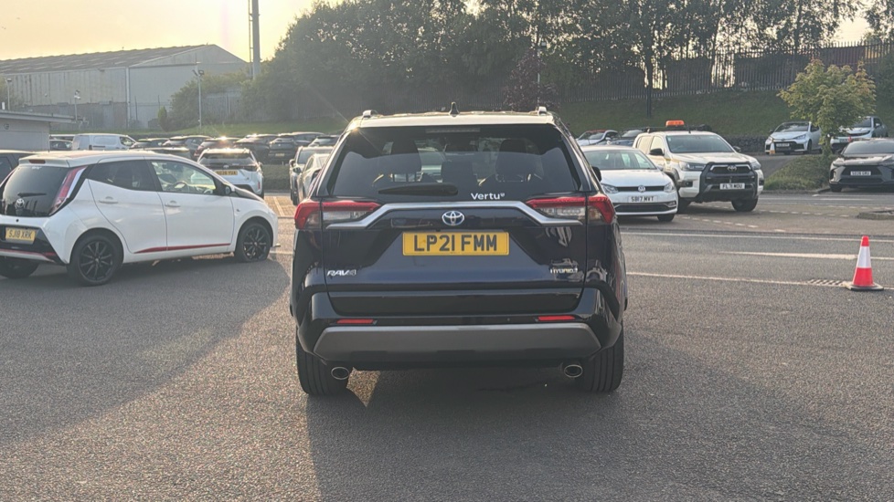 Toyota RAV4 2.5 VVT-i Hybrid Dynamic 5dr CVT 2WD Hybrid Estate - Image 26