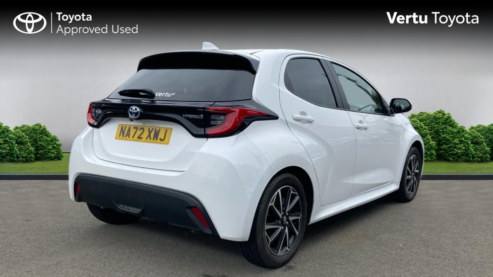 Toyota Yaris 1.5 Hybrid Design 5dr CVT Hybrid Hatchback - Image 2