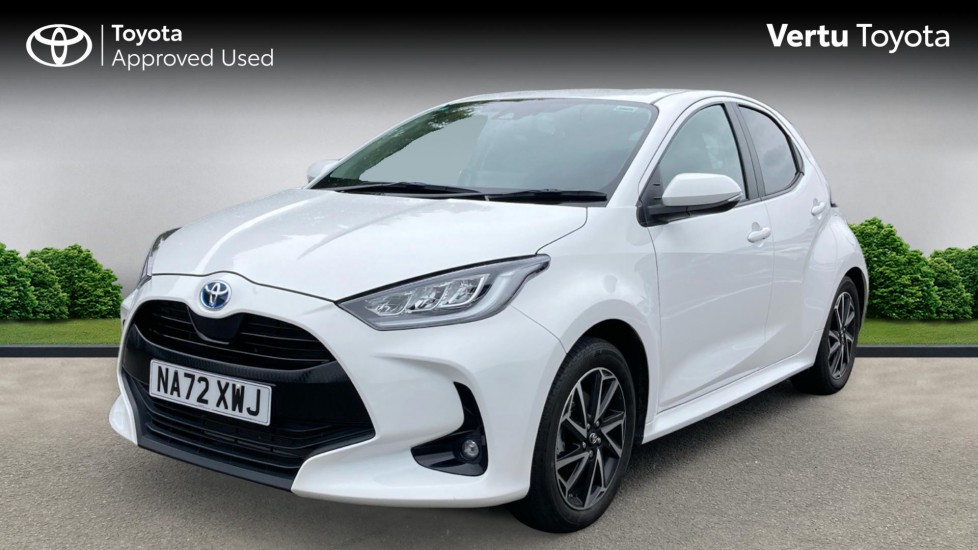 Toyota Yaris 1.5 Hybrid Design 5dr CVT Hybrid Hatchback - Image 3