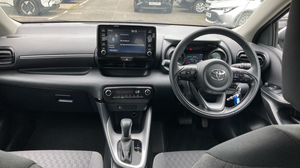 Toyota Yaris 1.5 Hybrid Design 5dr CVT Hybrid Hatchback - Image 6