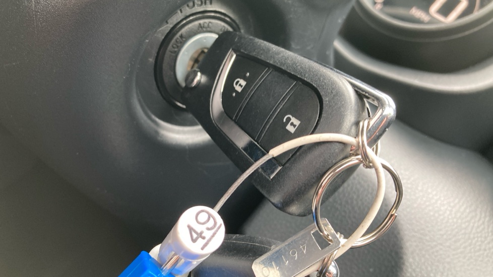 Toyota Yaris 1.5 Hybrid Design 5dr CVT Hybrid Hatchback - Image 16