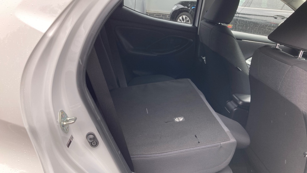Toyota Yaris 1.5 Hybrid Design 5dr CVT Hybrid Hatchback - Image 18