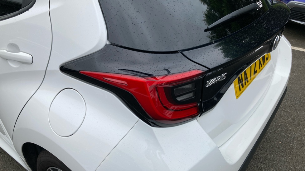Toyota Yaris 1.5 Hybrid Design 5dr CVT Hybrid Hatchback - Image 21