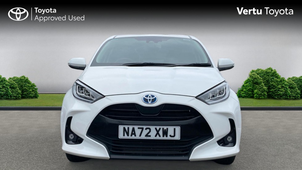 Toyota Yaris 1.5 Hybrid Design 5dr CVT Hybrid Hatchback - Image 22