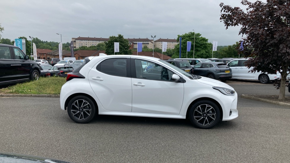 Toyota Yaris 1.5 Hybrid Design 5dr CVT Hybrid Hatchback - Image 23