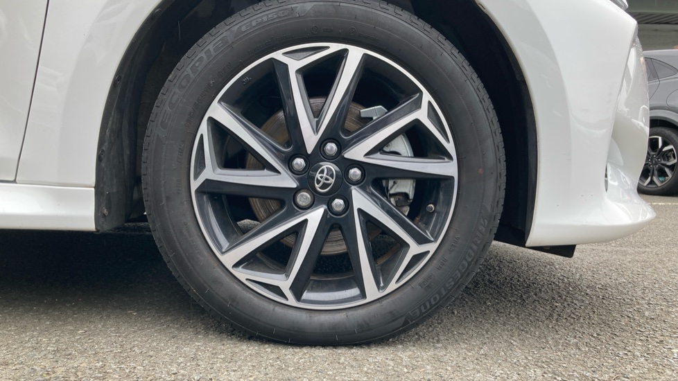 Toyota Yaris 1.5 Hybrid Design 5dr CVT Hybrid Hatchback - Image 25