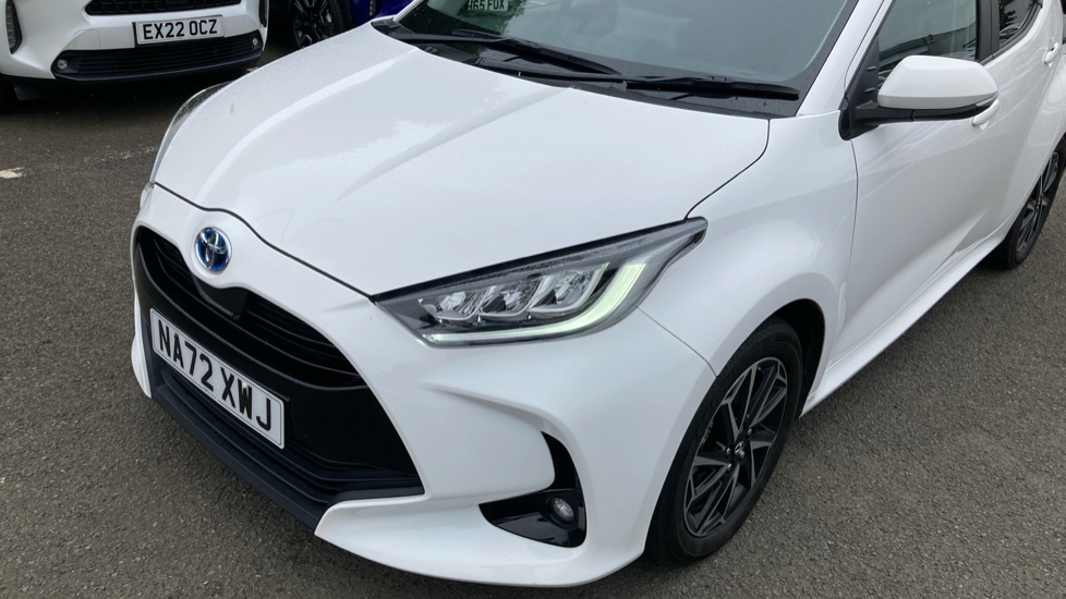 Toyota Yaris 1.5 Hybrid Design 5dr CVT Hybrid Hatchback - Image 30
