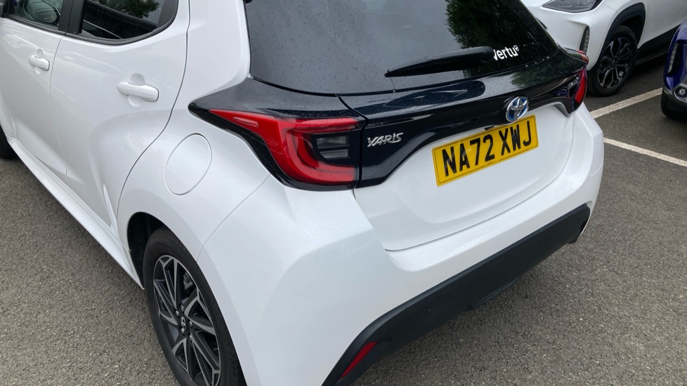 Toyota Yaris 1.5 Hybrid Design 5dr CVT Hybrid Hatchback - Image 34