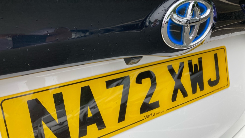 Toyota Yaris 1.5 Hybrid Design 5dr CVT Hybrid Hatchback - Image 35