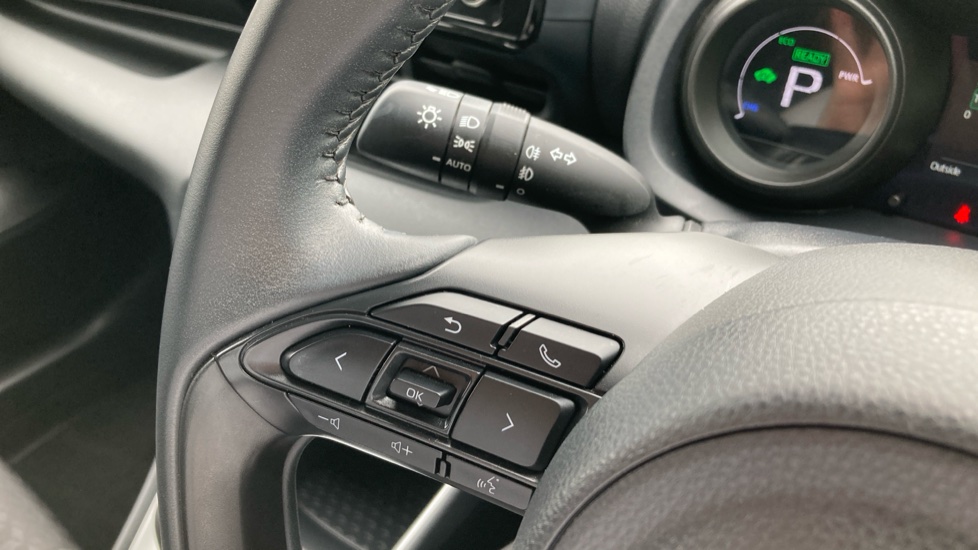 Toyota Yaris 1.5 Hybrid Design 5dr CVT Hybrid Hatchback - Image 41