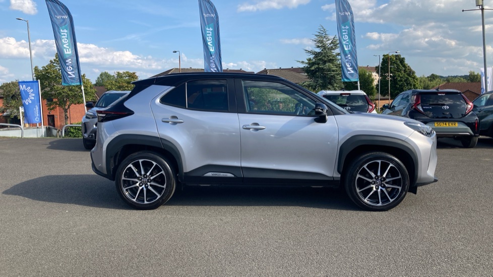 Toyota Yaris Cross 1.5 Hybrid GR Sport 5dr CVT Hybrid Estate - Image 23