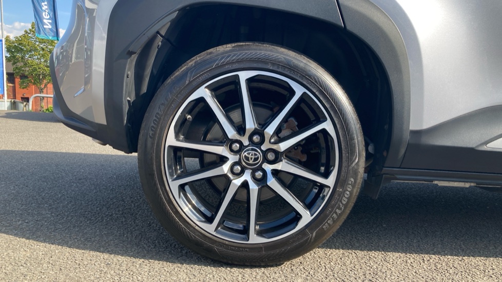 Toyota Yaris Cross 1.5 Hybrid GR Sport 5dr CVT Hybrid Estate - Image 25