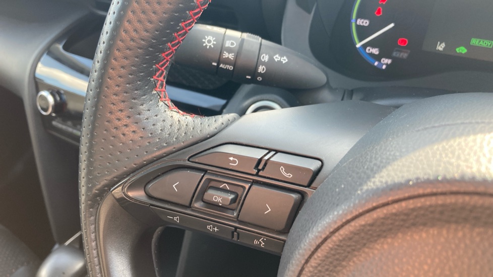 Toyota Yaris Cross 1.5 Hybrid GR Sport 5dr CVT Hybrid Estate - Image 42