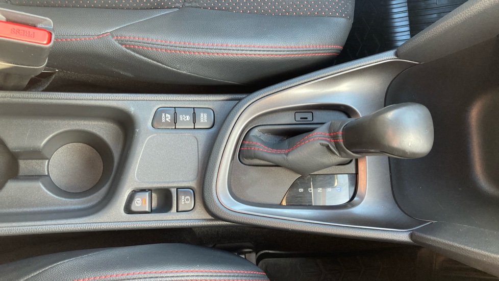 Toyota Yaris Cross 1.5 Hybrid GR Sport 5dr CVT Hybrid Estate - Image 44