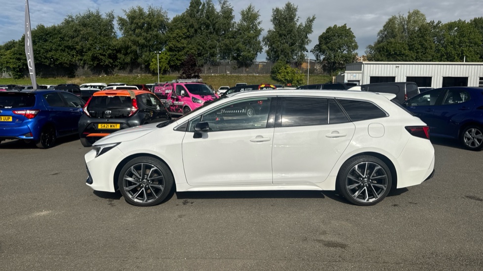 Toyota Corolla 2.0 Hybrid 178 Excel 5dr CVT Hybrid Estate - Image 24