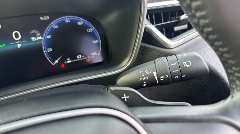 Toyota Corolla 2.0 Hybrid 178 Excel 5dr CVT Hybrid Estate - Image 37