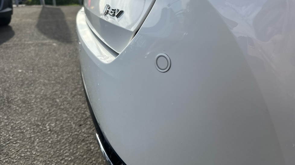 Toyota Corolla 2.0 Hybrid 178 Excel 5dr CVT Hybrid Estate - Image 47