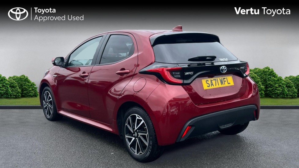 Toyota Yaris 1.5 Hybrid Design 5dr CVT Hybrid Hatchback - Image 4