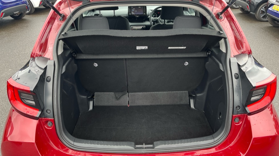 Toyota Yaris 1.5 Hybrid Design 5dr CVT Hybrid Hatchback - Image 13