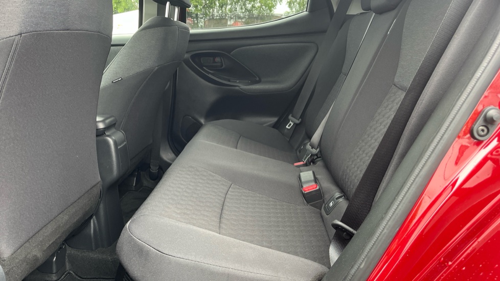 Toyota Yaris 1.5 Hybrid Design 5dr CVT Hybrid Hatchback - Image 15