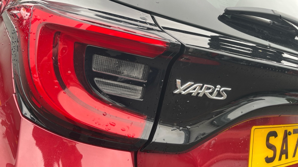 Toyota Yaris 1.5 Hybrid Design 5dr CVT Hybrid Hatchback - Image 21
